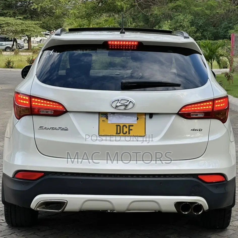 Hyundai Santa Fe 2014 White