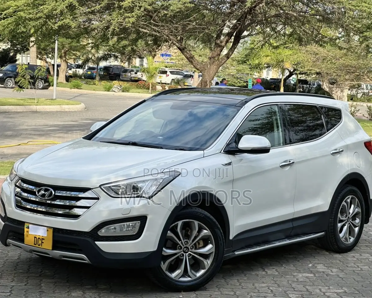 Hyundai Santa Fe 2014 White