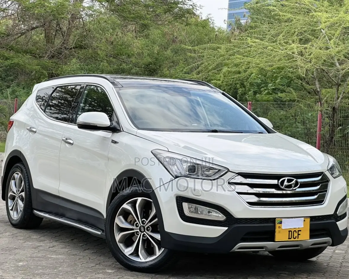 Hyundai Santa Fe 2014 White