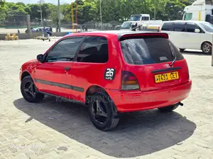 Toyota Starlet 2001 Red