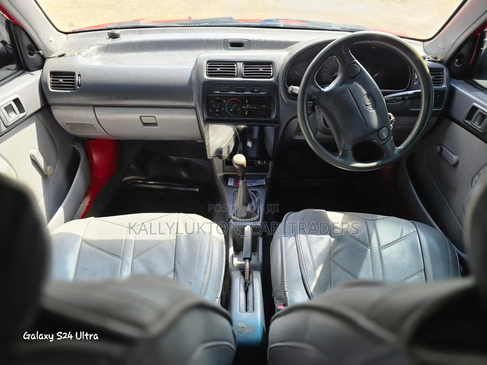 Toyota Starlet 2001 Red