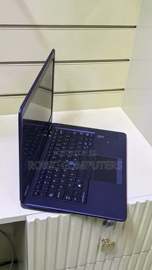 Laptop Dell Latitude 14 E7470 8GB Intel Core I5 HDD 500GB