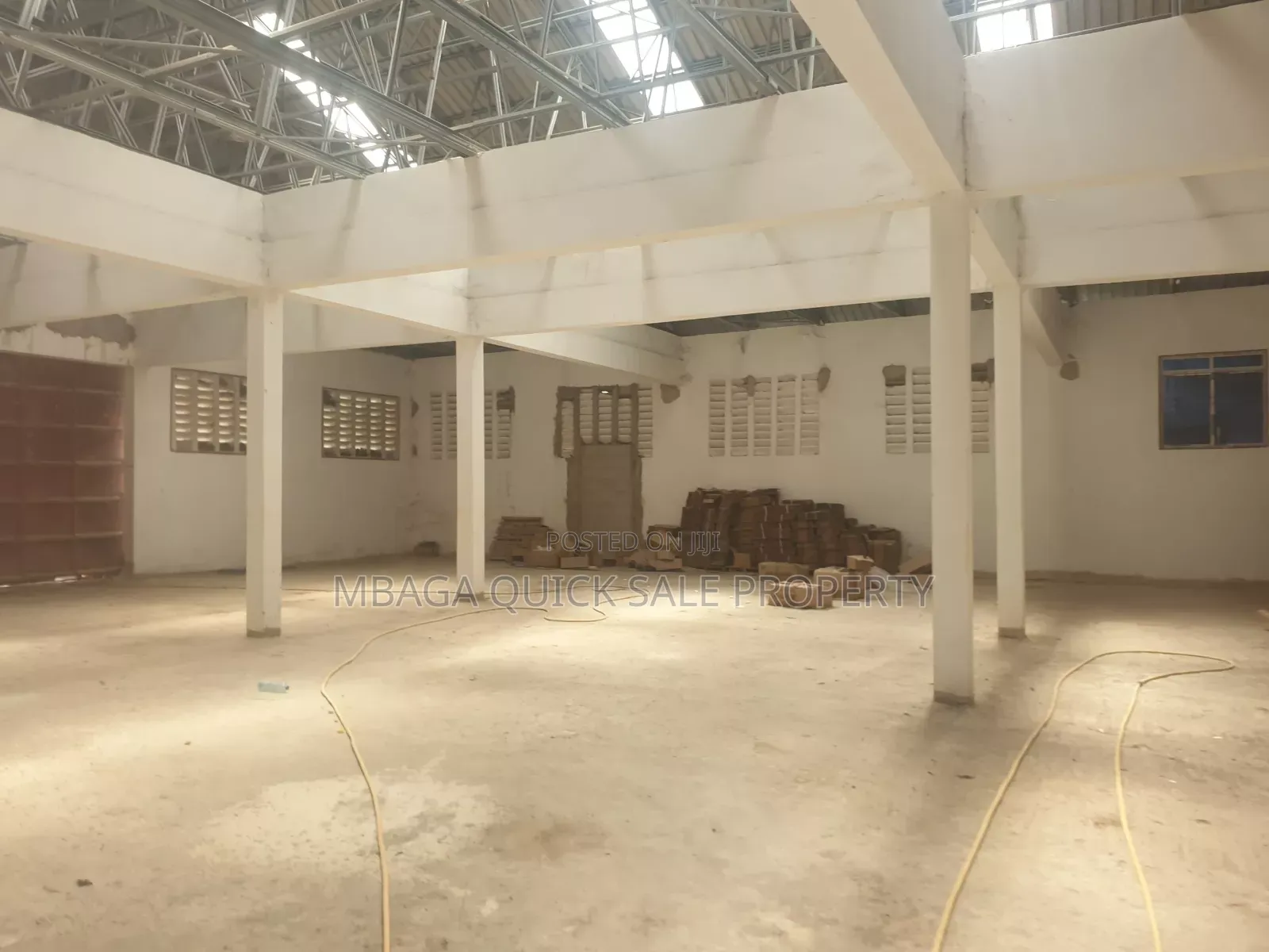 Godown for Rent With 4 House at Mingoi Bagamoyo
