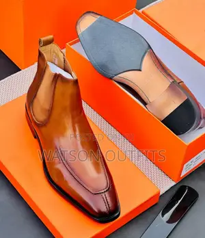 Buti Ndefu Za Clarks