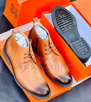 Buti Ndefu Za Clarks