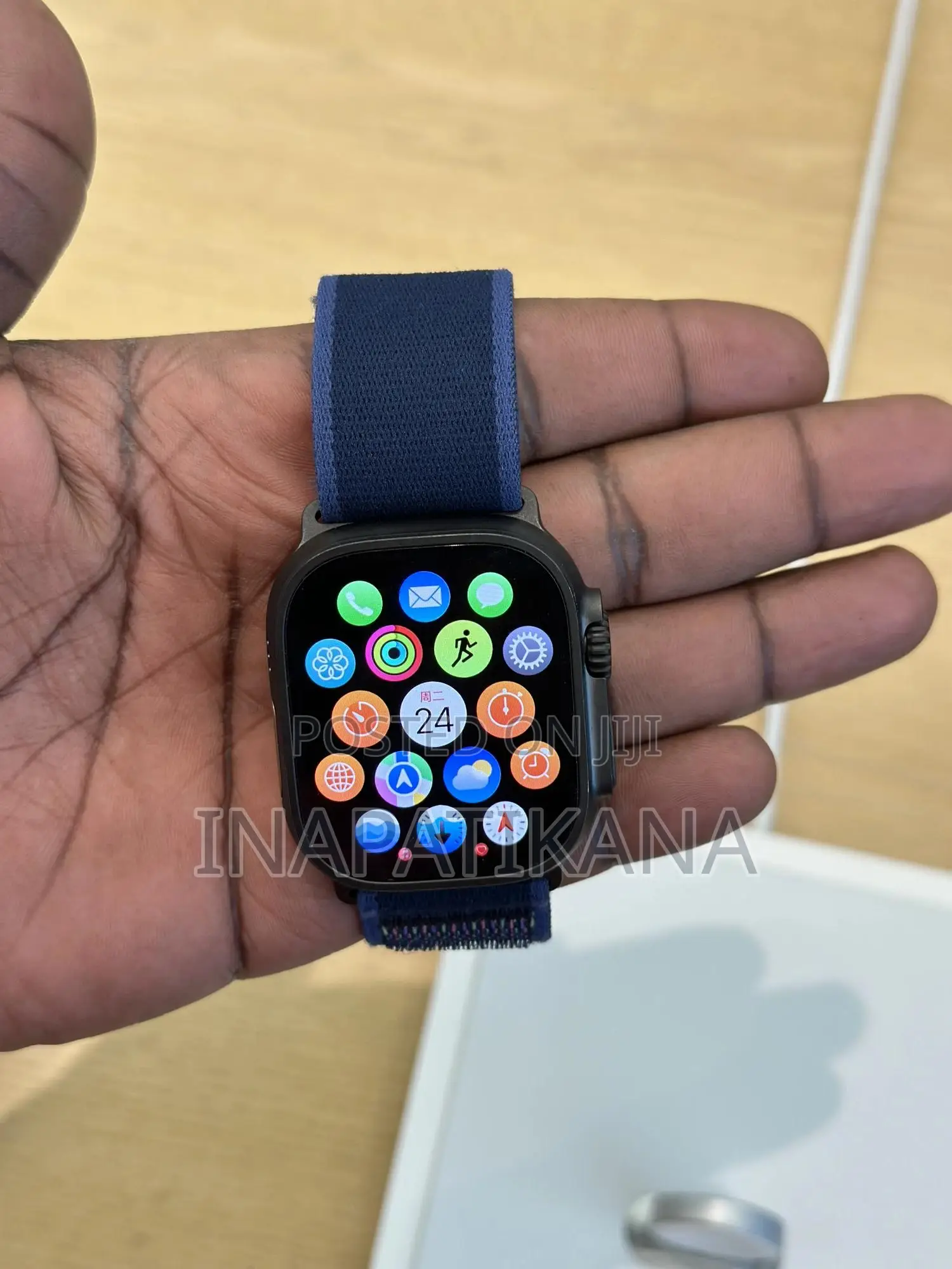 Apple Watch Ultra 2 2024