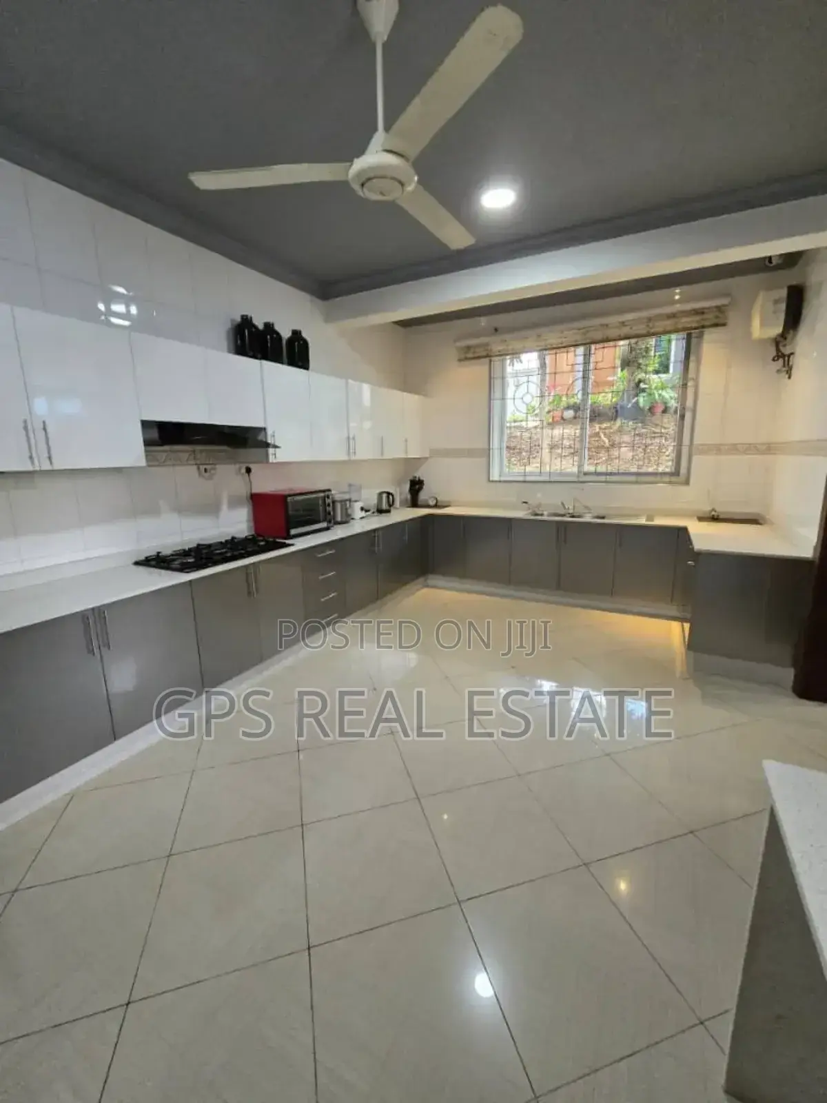 5bdrm House in Kimara Korogwe, Kinondoni for sale