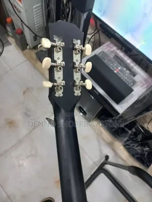 Black Medium Guitor