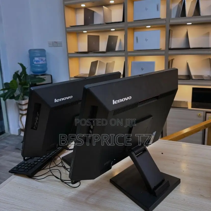 Desktop Computer Lenovo ThinkCentre M720 8GB Intel Pentium HDD 500GB