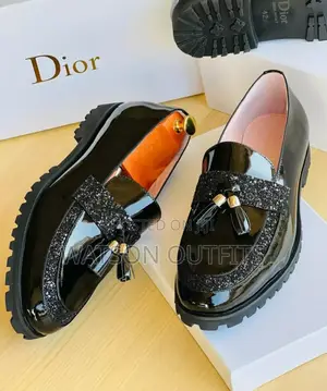 Viatu Vya Chapa Ya Dior Na Paul Smith