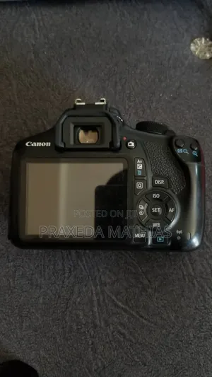 Canon EOS 1200