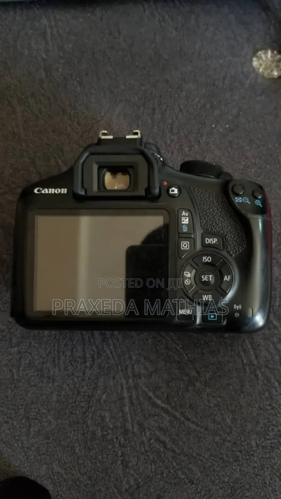 Canon EOS 1200