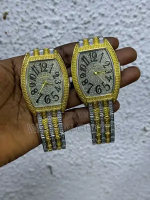 Analogy and Digital Watches