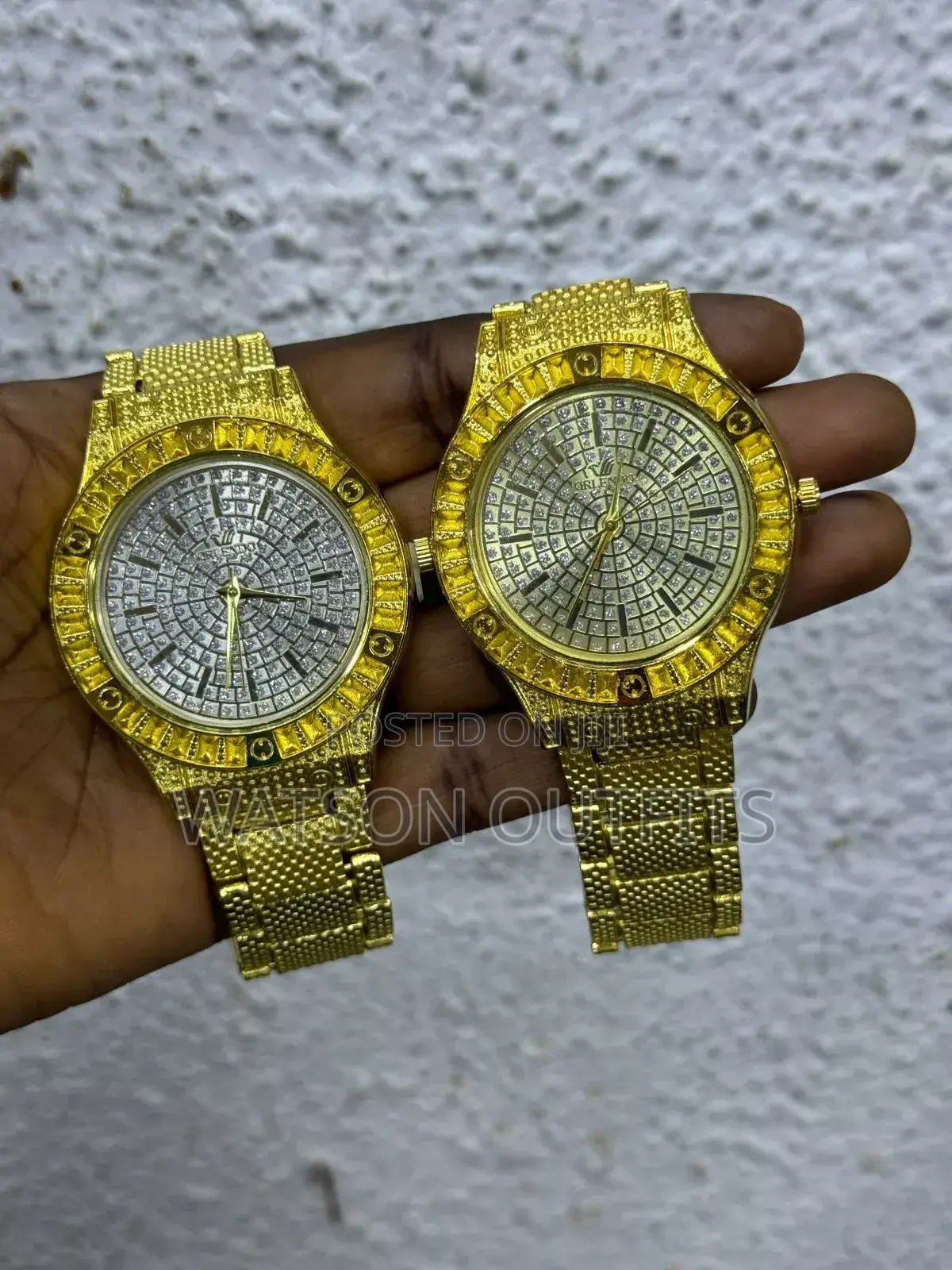 Analogy and Digital Watches
