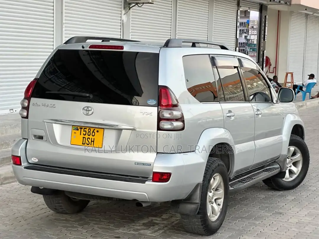 Toyota Land Cruiser Prado 2019 White