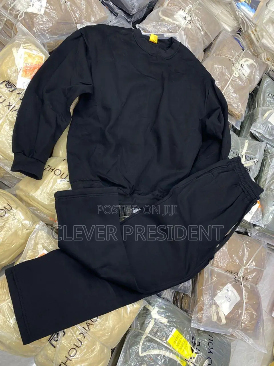 Tracksuit Piga Sim Au Whatsapp