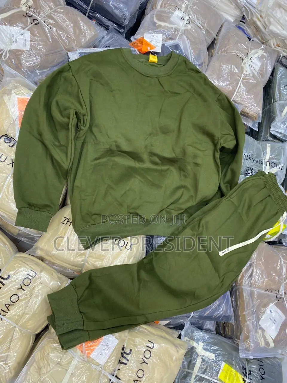 Tracksuit Piga Sim Au Whatsapp