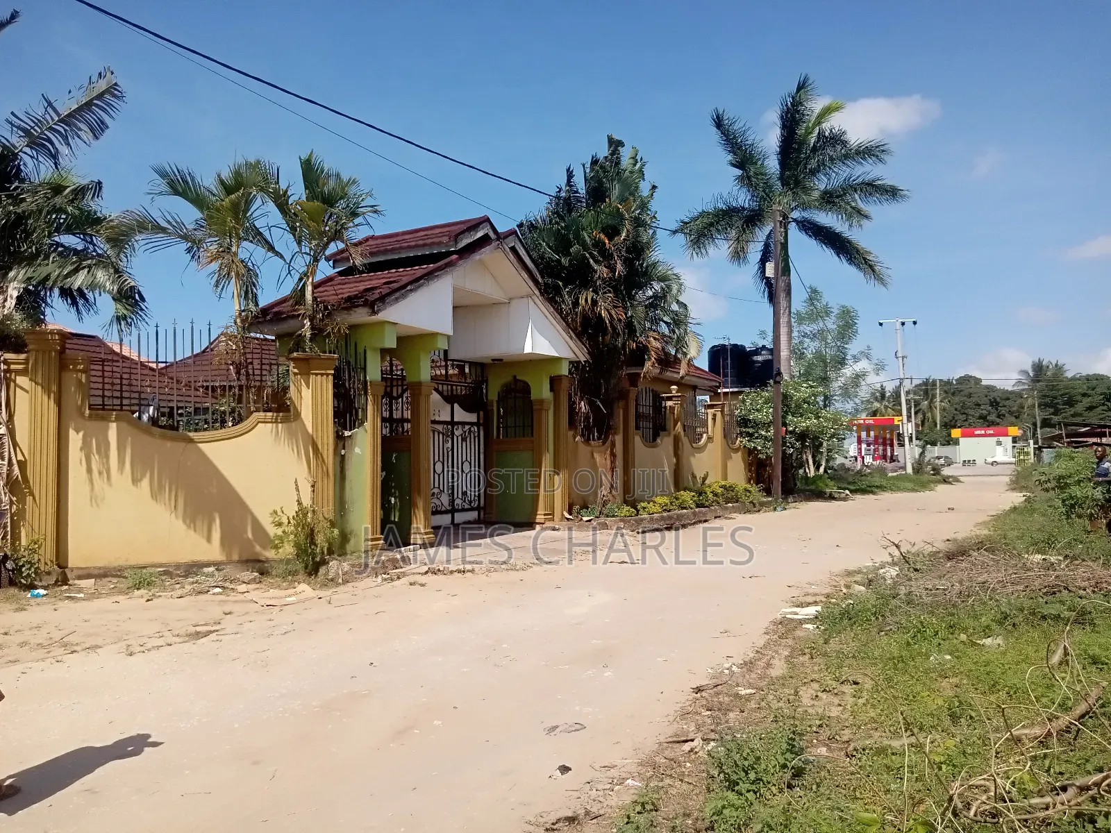 8bdrm House in Kigamboni Kibada for sale