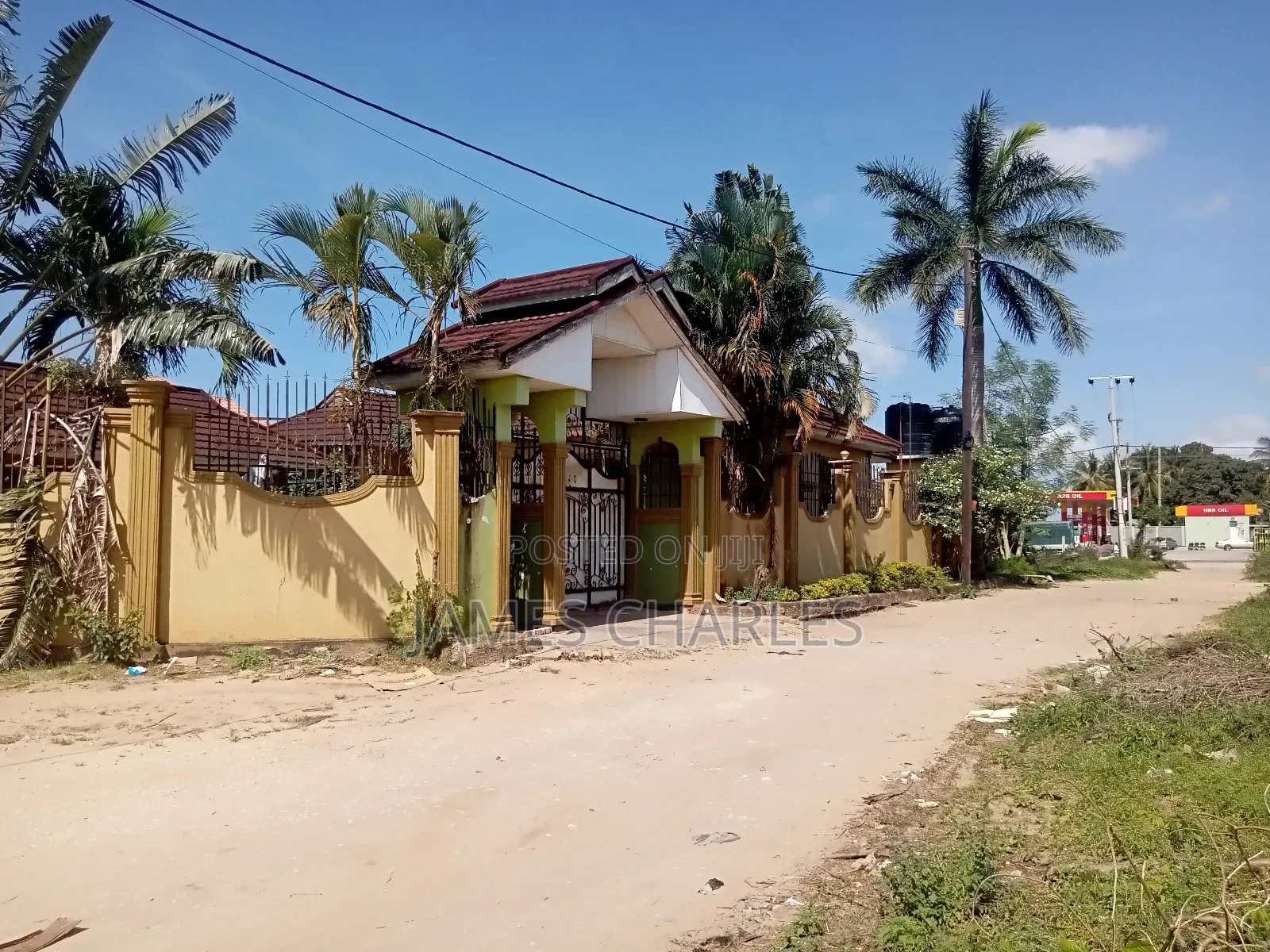 8bdrm House in Kigamboni Kibada for sale