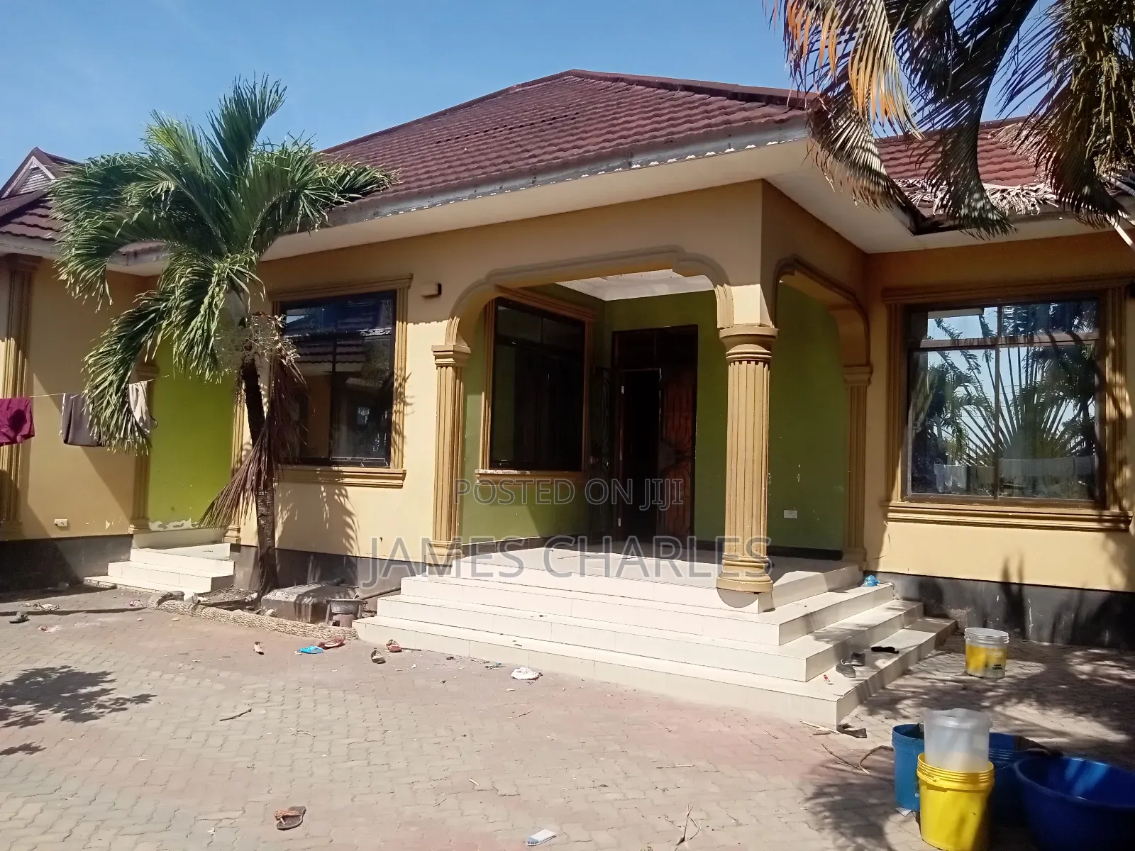 8bdrm House in Kigamboni Kibada for sale