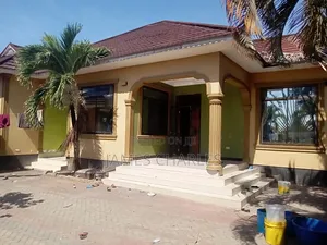 8bdrm House in Kigamboni Kibada for sale