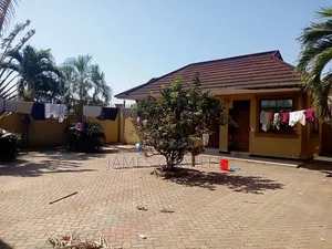 8bdrm House in Kigamboni Kibada for sale