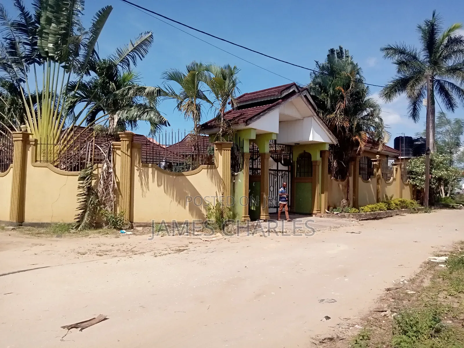 8bdrm House in Kibada Kigamboni for sale