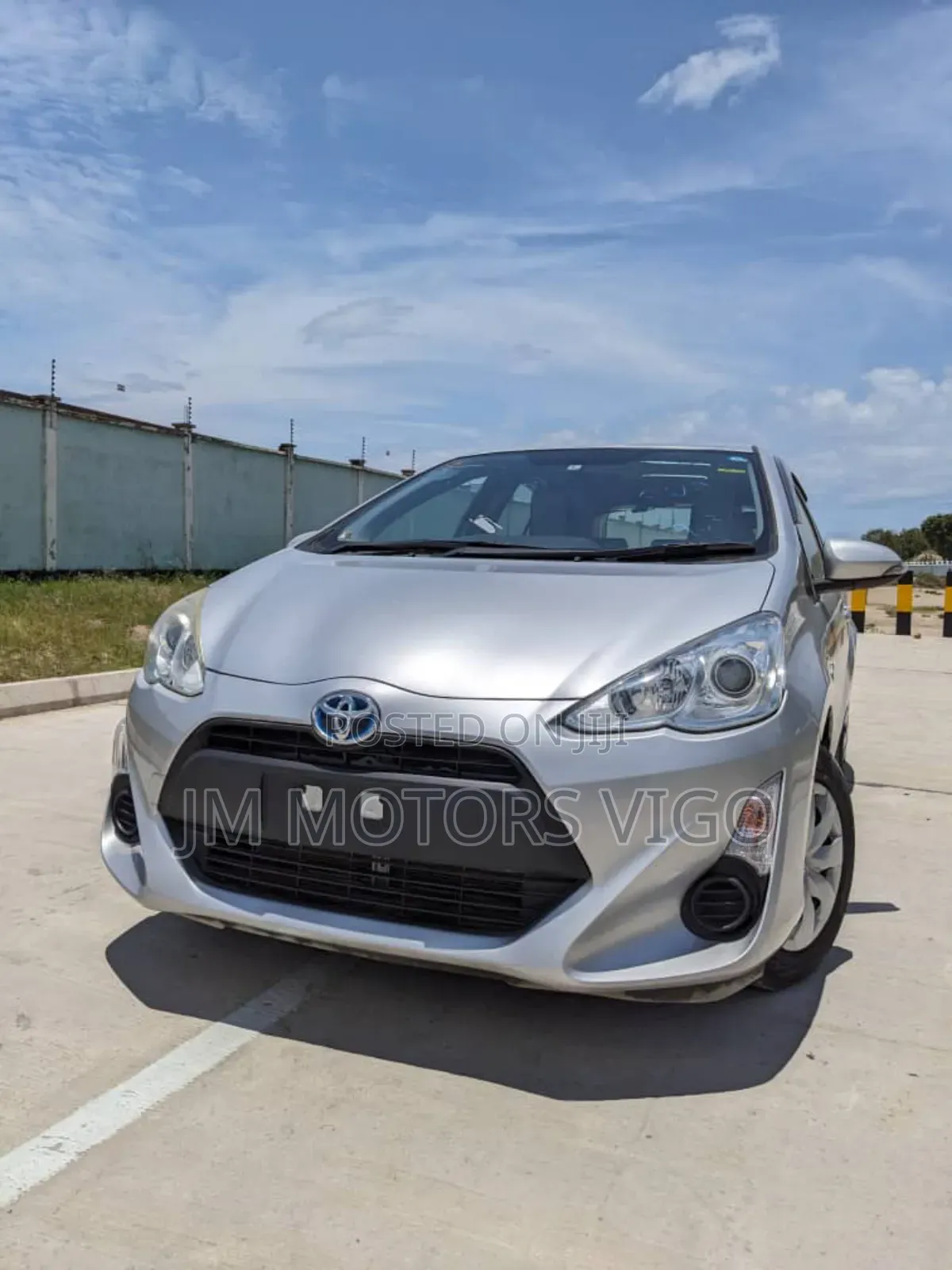 Toyota Aqua 2015 Silver