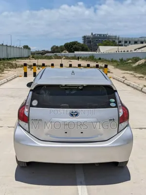 Toyota Aqua 2015 Silver