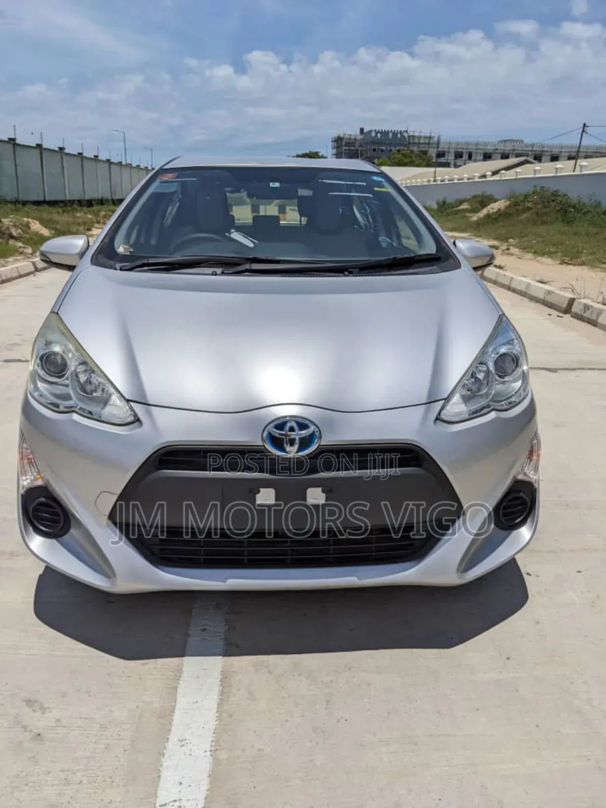 Toyota Aqua 2015 Silver