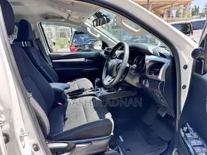 Toyota Hilux 2021 Off white