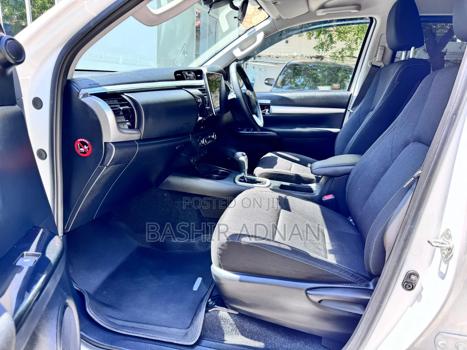 Toyota Hilux 2021 Off white
