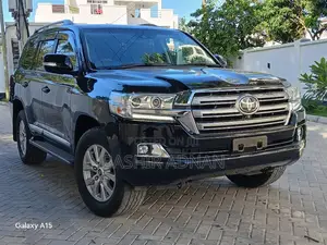 Toyota Land Cruiser 4.6 V8 VX-R 2015 Black