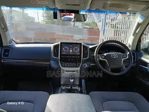 Toyota Land Cruiser 4.6 V8 VX-R 2015 Black