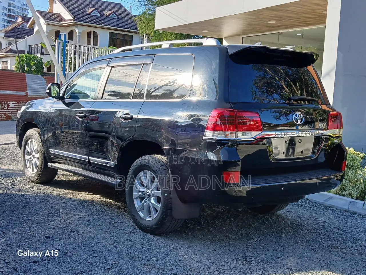 Toyota Land Cruiser 4.6 V8 VX-R 2015 Black