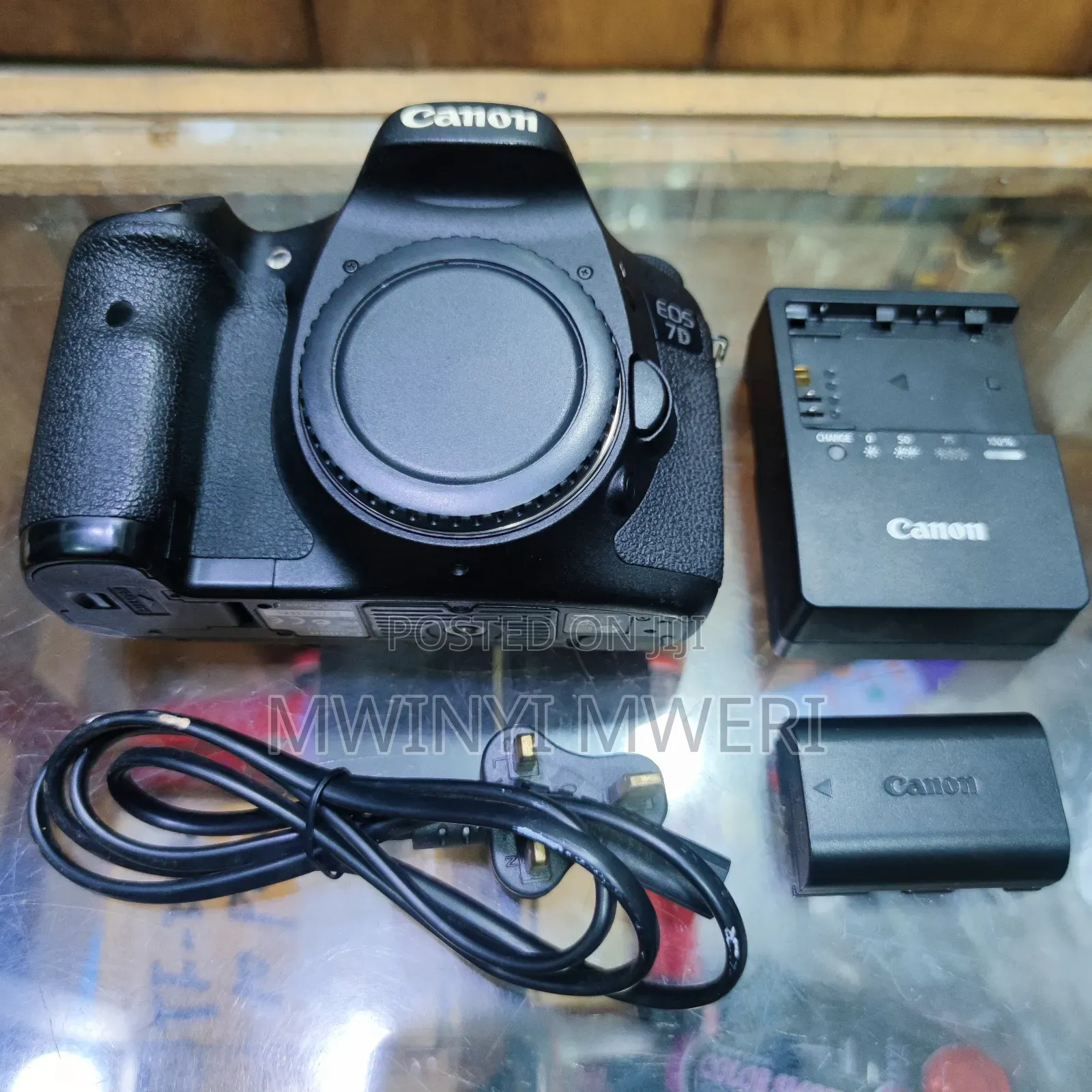 Canon EOS 7D DSLR Camera (Body Only)