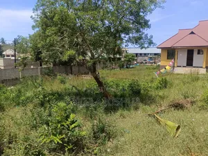 Kiwanja Cha SQM 700 Kinauzwa Goba Njia Panda Ya Tegeta A