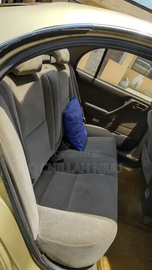 Toyota Corona Premio 2000 Gold