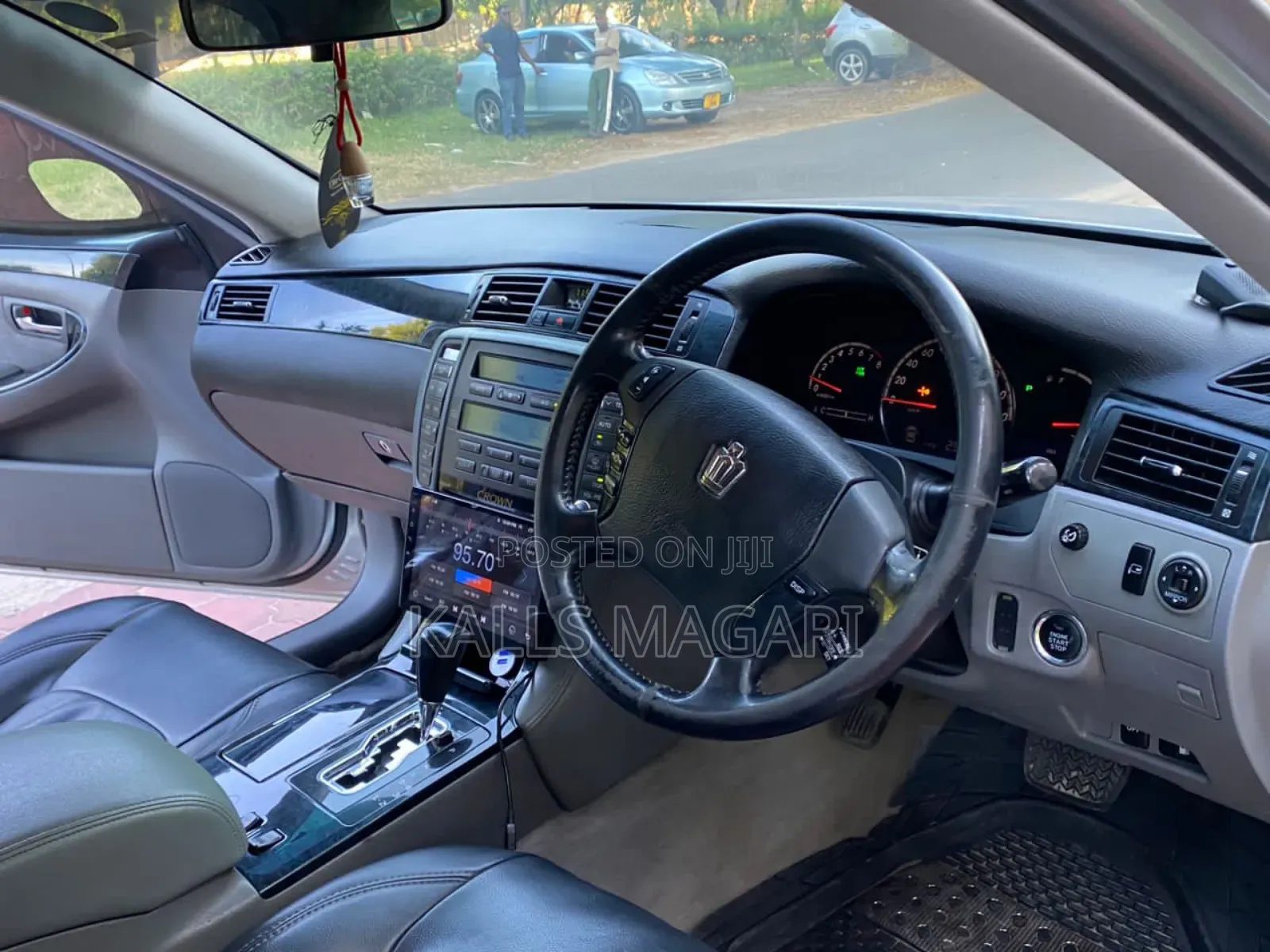 Toyota Crown 2004 Silver