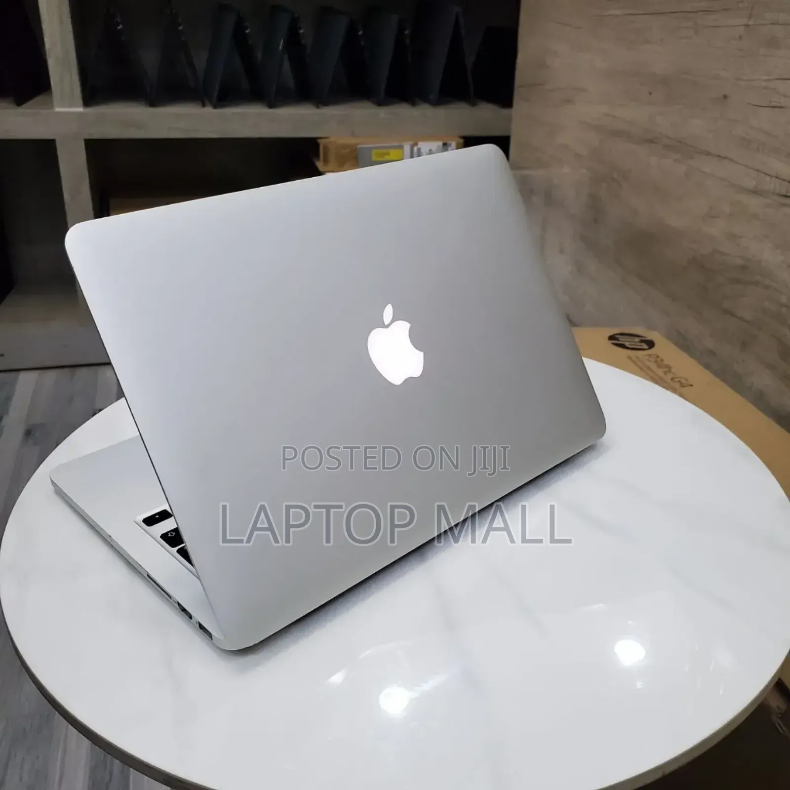Laptop Apple MacBook Pro 2015 16GB Intel Core I5 SSD 512GB