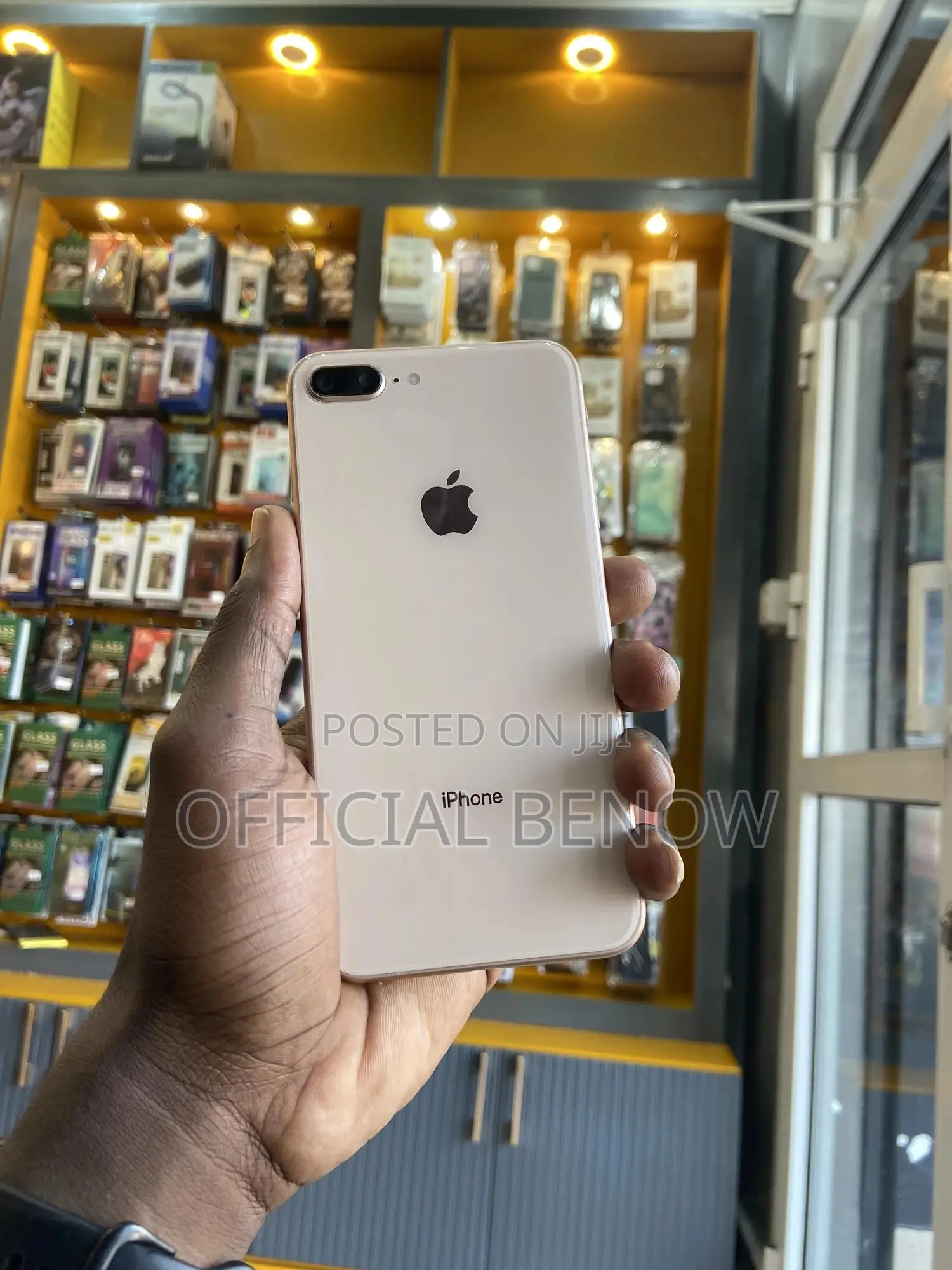 Apple iPhone 8 Plus 64 GB Gold