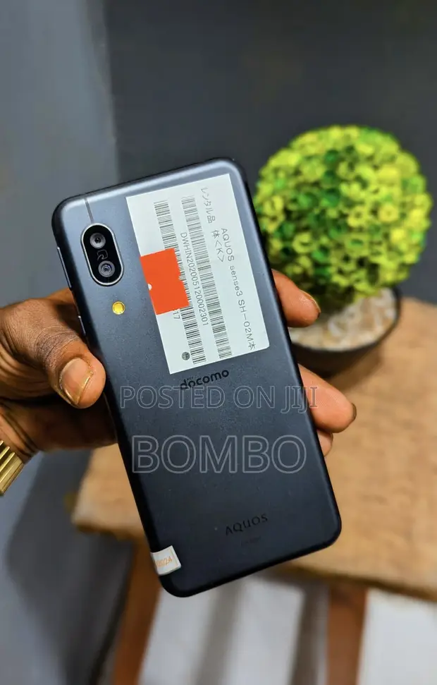 Sharp Aquos Sense 3 SHV45 64 GB Black in Ilala - Mobile