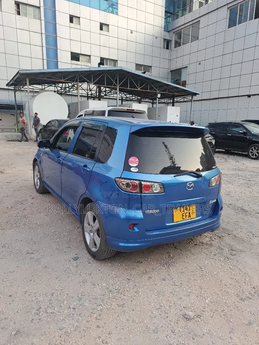 Mazda Demio 2010 Blue