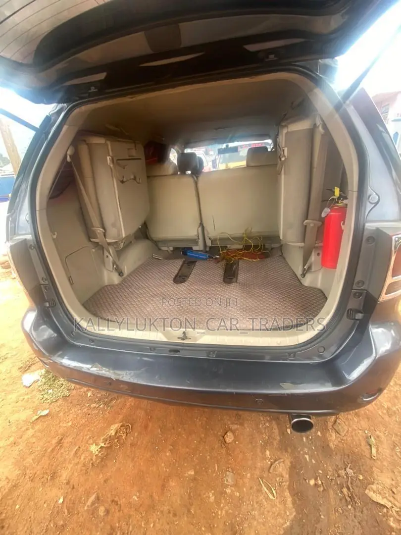 Toyota Fortuner 2007 Gray