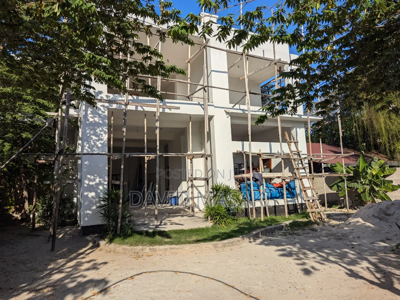 9bdrm House in Oysterbay for rent