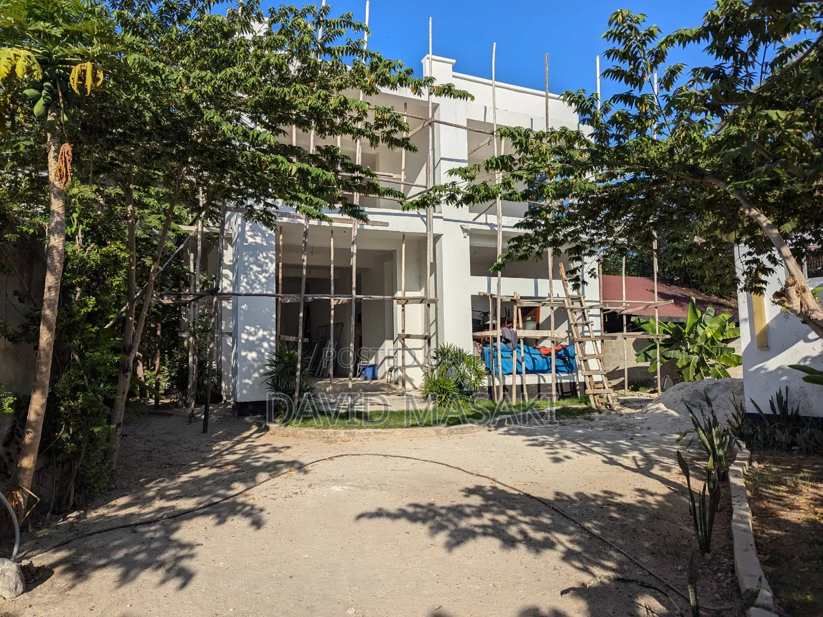 9bdrm House in Oysterbay for rent