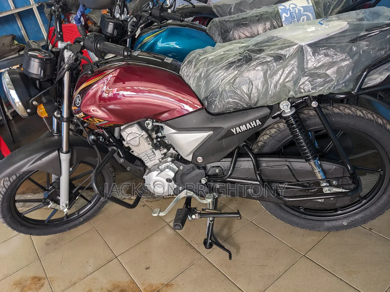 New Yamaha Crux 2024 Gray