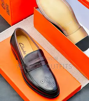 Viatu Vya Ngozi Vya Berluti Na Clarks