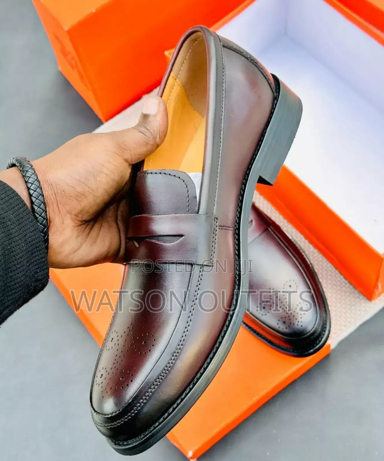 Viatu Vya Ngozi Vya Berluti Na Clarks