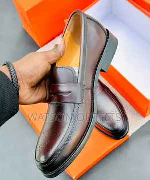Viatu Vya Ngozi Vya Berluti Na Clarks